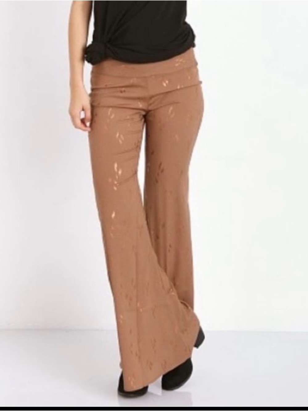 Flynn Skye Patty Pant. Gold Rush. Flare leg. Silky material. Sz 2 - FITS 4-6